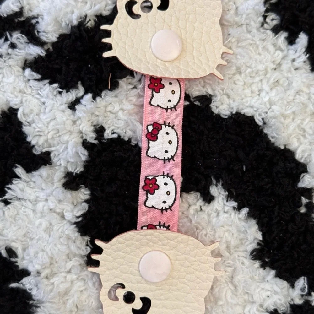 Cute Hello Kitty wire holder